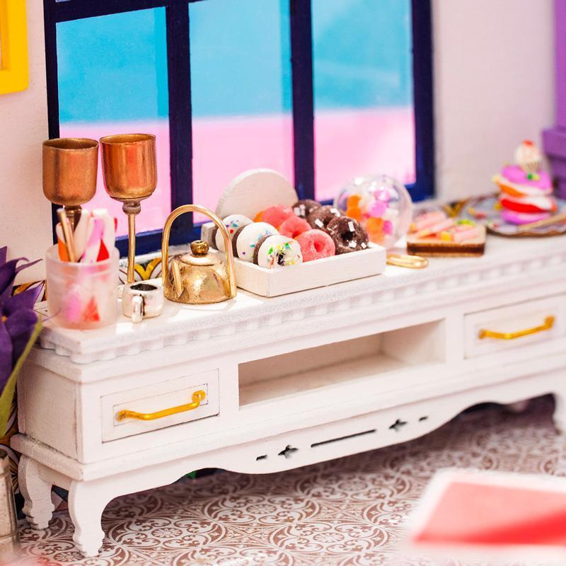 Rolife DIY MINIATURE HOUSE : Dollhouse - Party Time