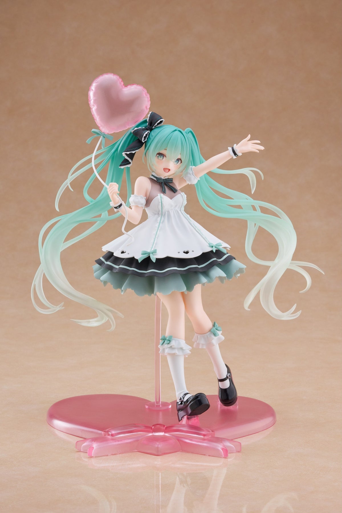 AMP+ Figure HATSUNE MIKU Birthday 2025 (Party Ver)
