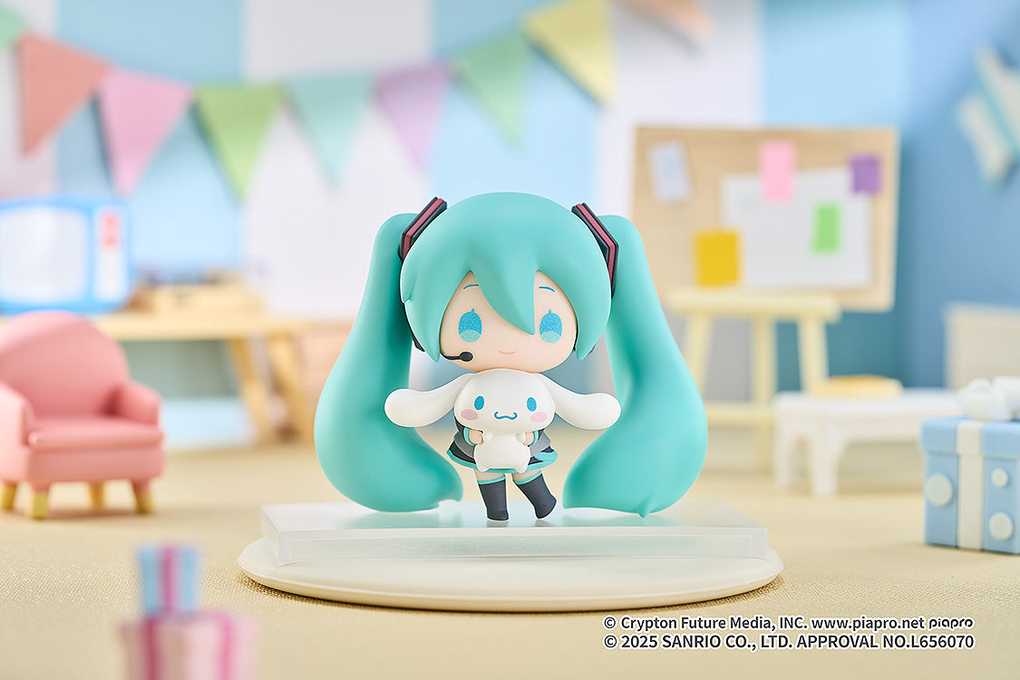 Hatsune Miku x Cinnamoroll Collectible Figure Hatsune Miku x Cinnamoroll (SET of 5pcs)