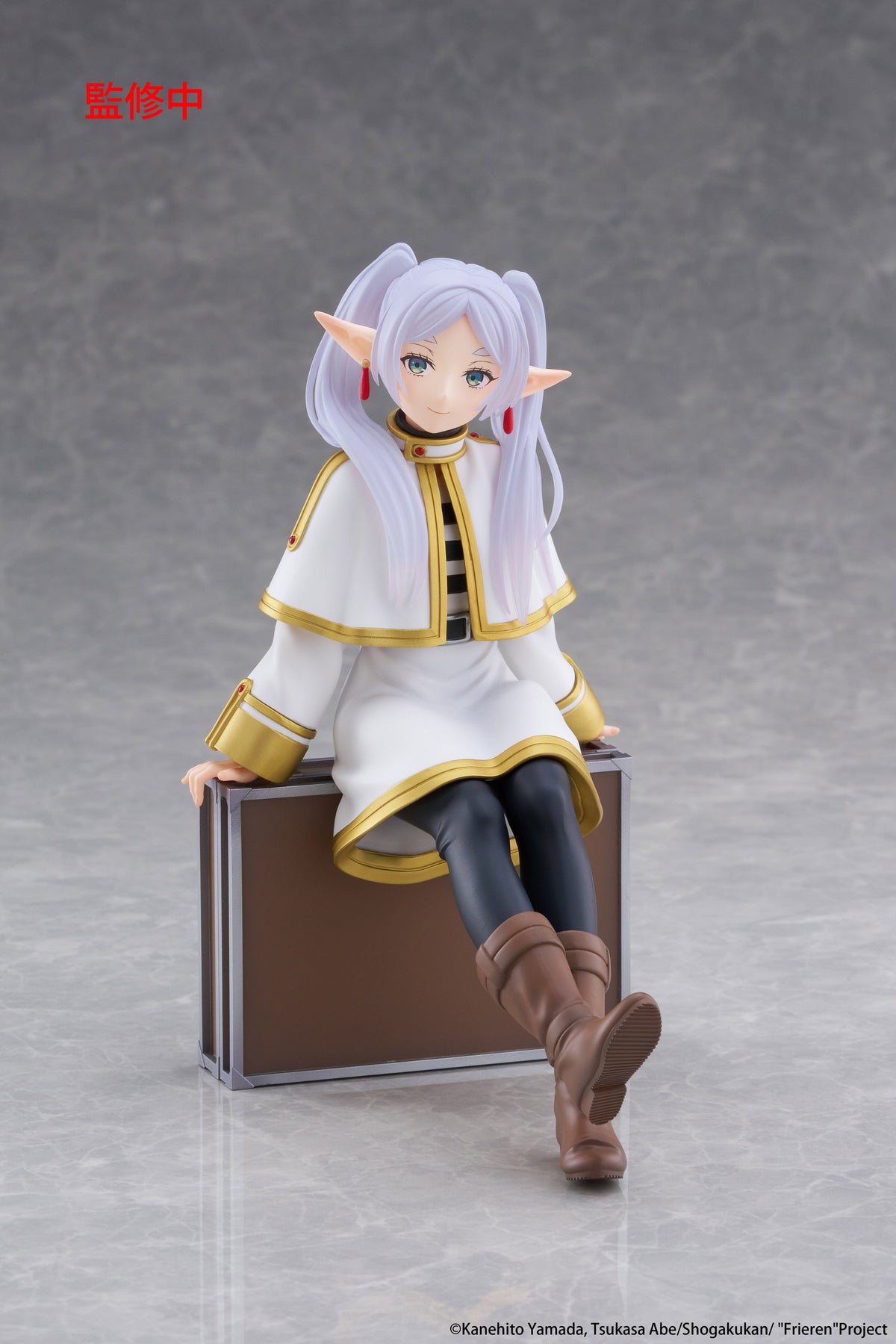 Frieren: Beyond Journey's End Desktop Cute Figure Frieren (Trunk Case Ver)