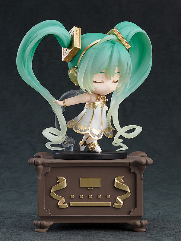 1538 Nendoroid Hatsune Miku: Symphony 5th Anniversary Ver (rerun)