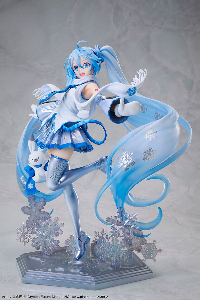 Character Vocal Series 01: Hatsune Miku Snow Miku Sky Town 10th Anniversary Ver. 1/7 Scale Figure