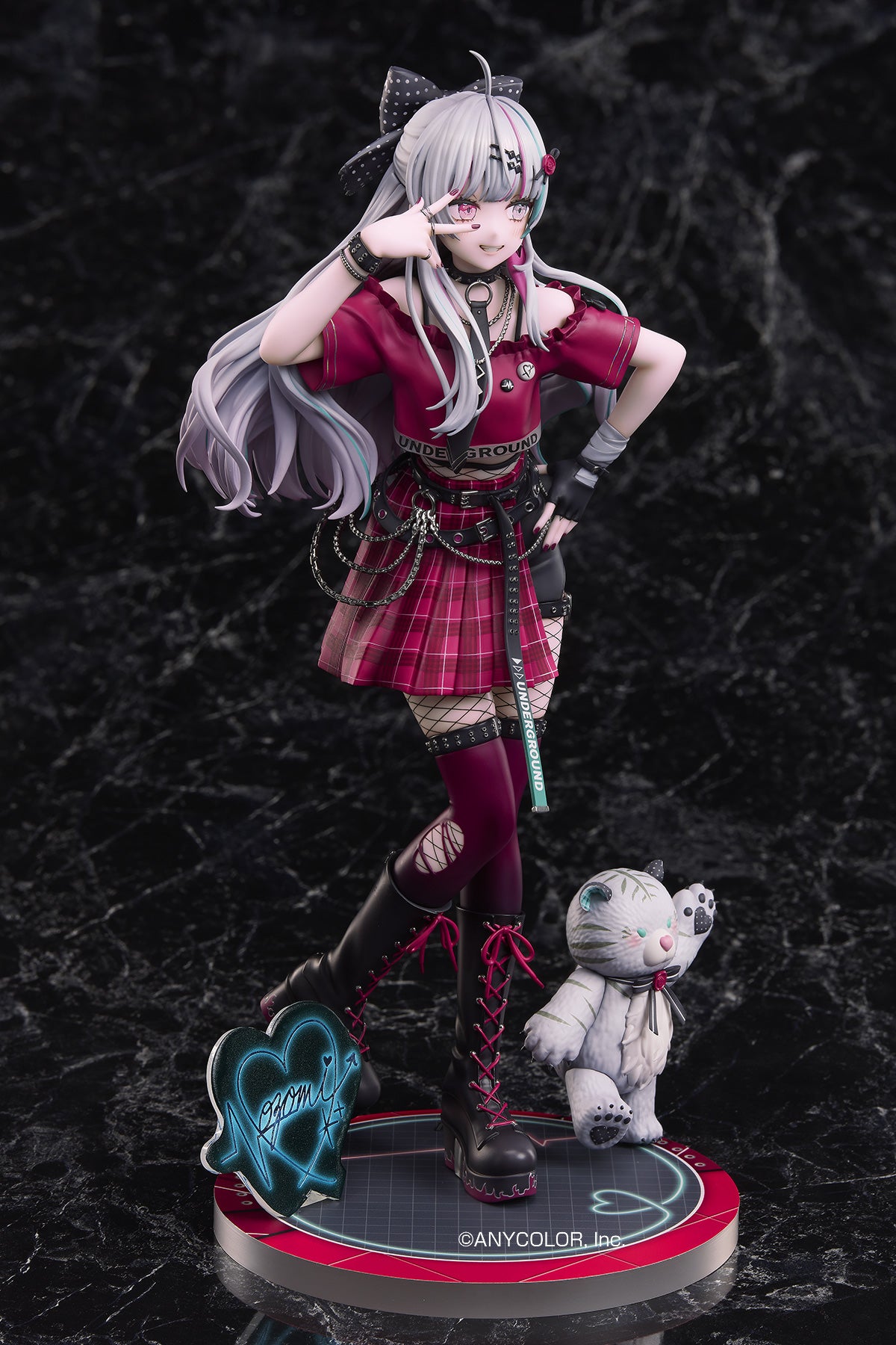 NIJISANJI Ishigami Nozomi 1/7 Scale Figure