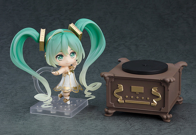 1538 Nendoroid Hatsune Miku: Symphony 5th Anniversary Ver (rerun)
