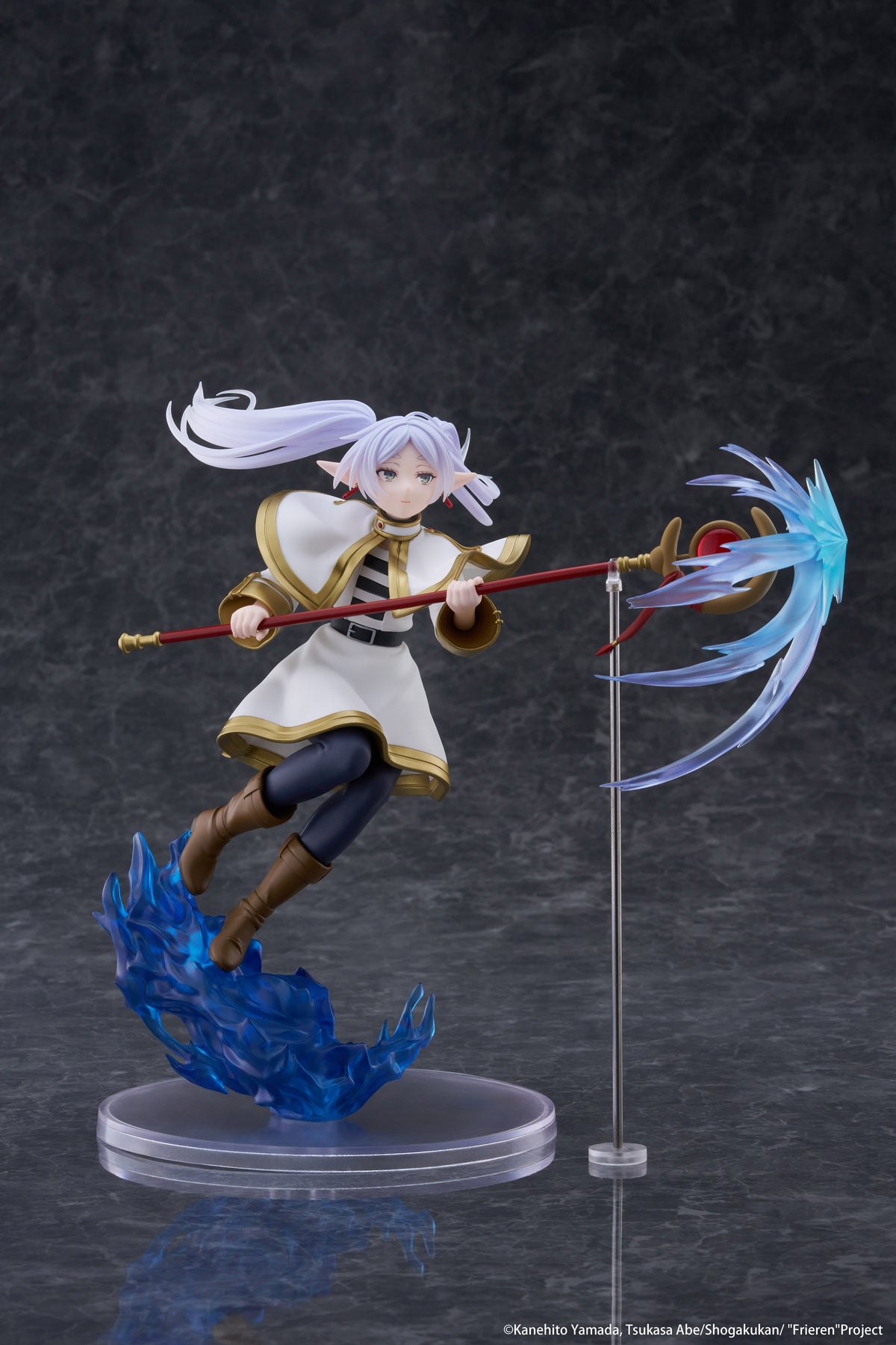 Frieren: Beyond Journey's End AMP+ Figure Frieren (rerun)
