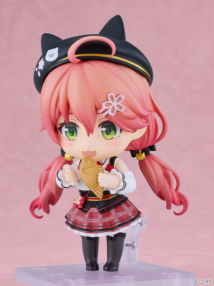 2888 Nendoroid Sakura Miko: Casual Outfit Ver