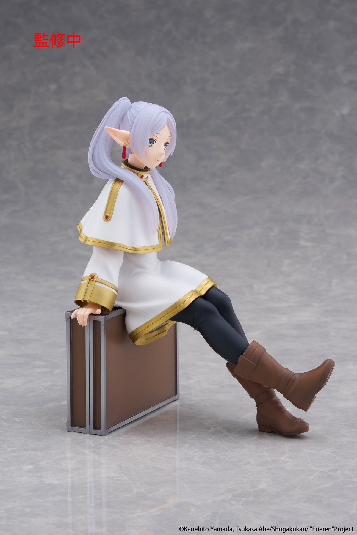 Frieren: Beyond Journey's End Desktop Cute Figure Frieren (Trunk Case Ver)