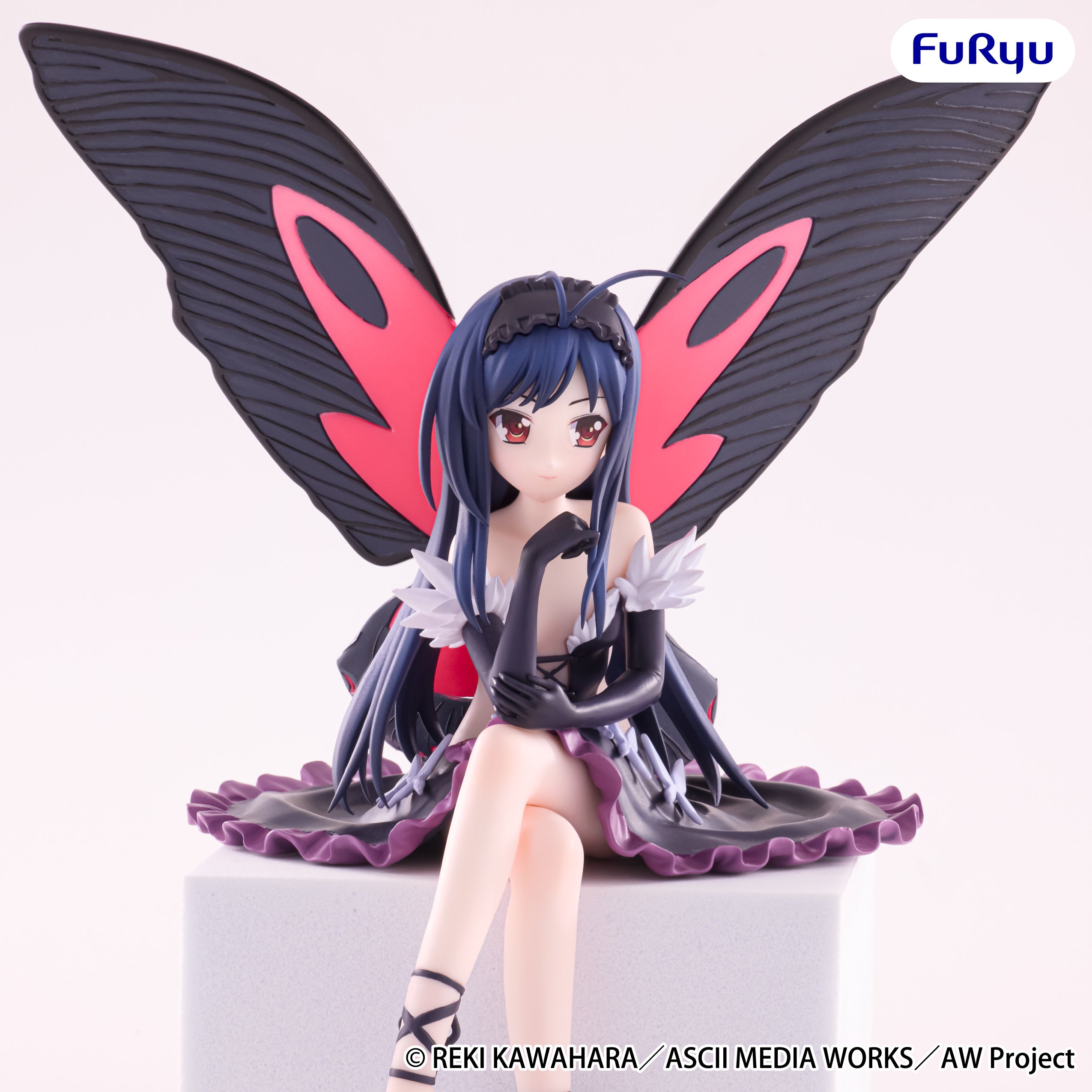 Kuroyukihime Noodle Stopper Figure - tampilan belakang dengan sayap terbuka lebar