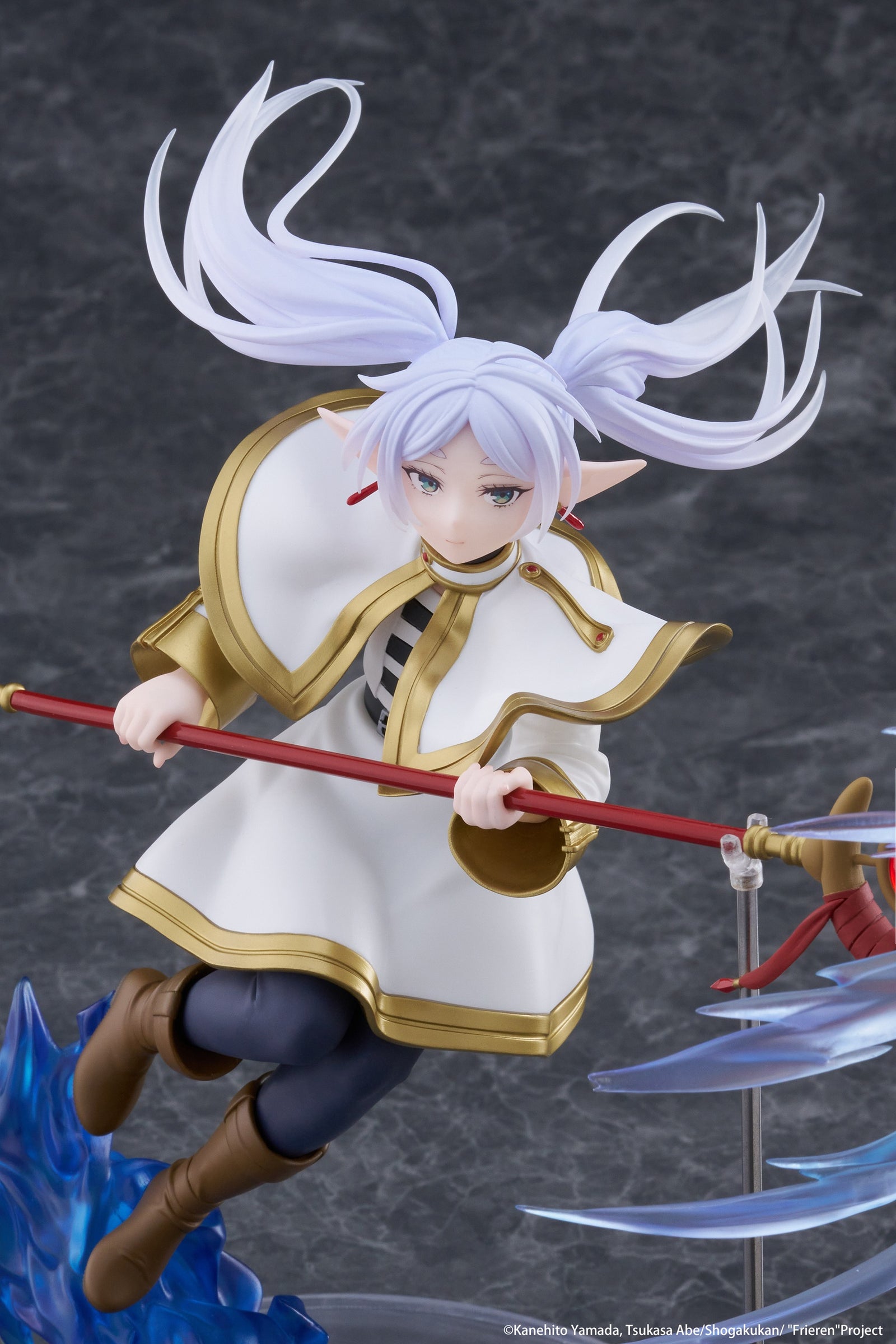 Frieren: Beyond Journey's End AMP+ Figure Frieren