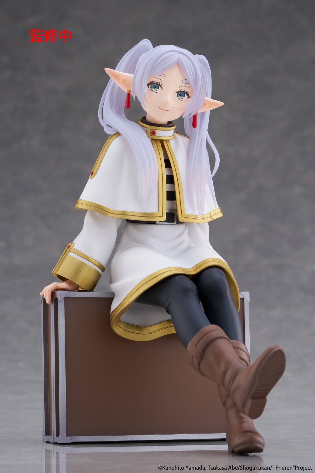 Frieren: Beyond Journey's End Desktop Cute Figure Frieren (Trunk Case Ver)