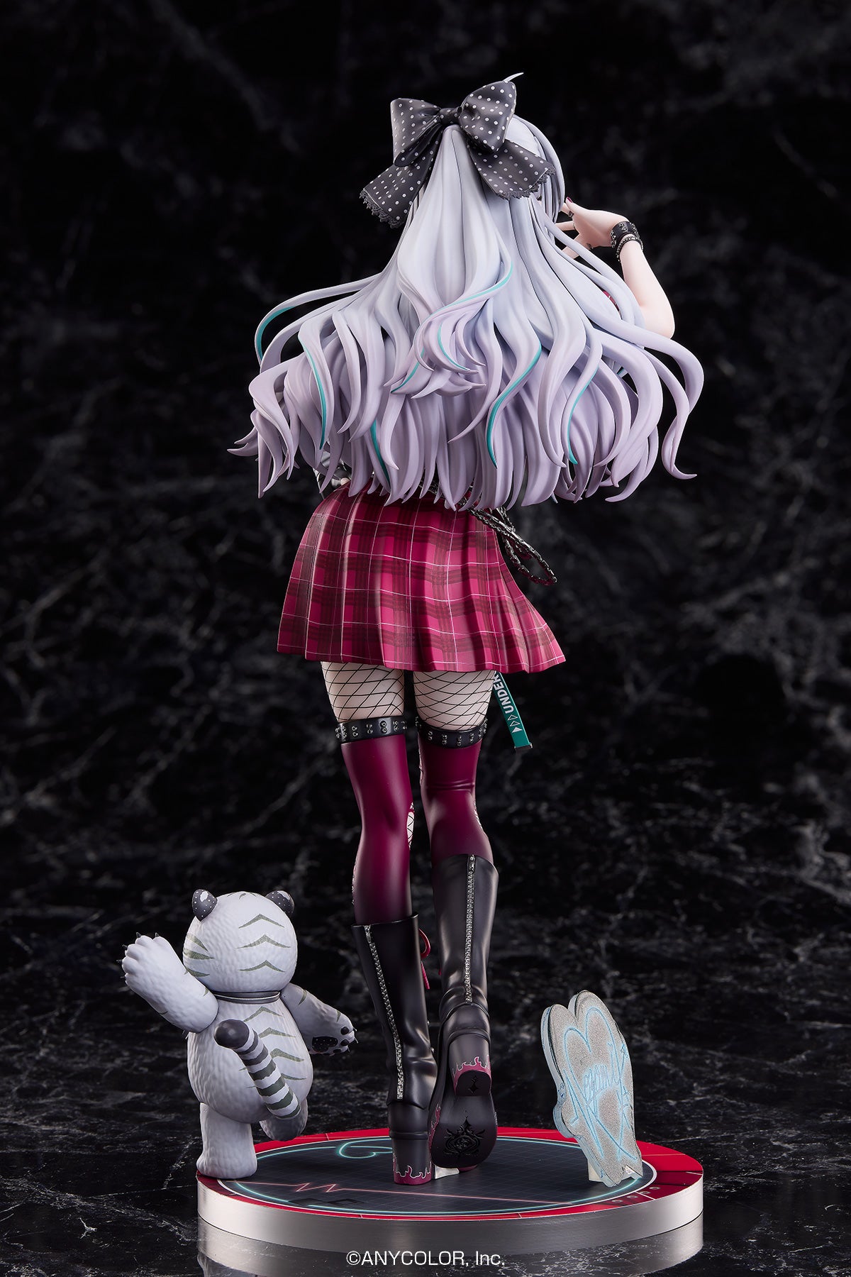 NIJISANJI Ishigami Nozomi 1/7 Scale Figure