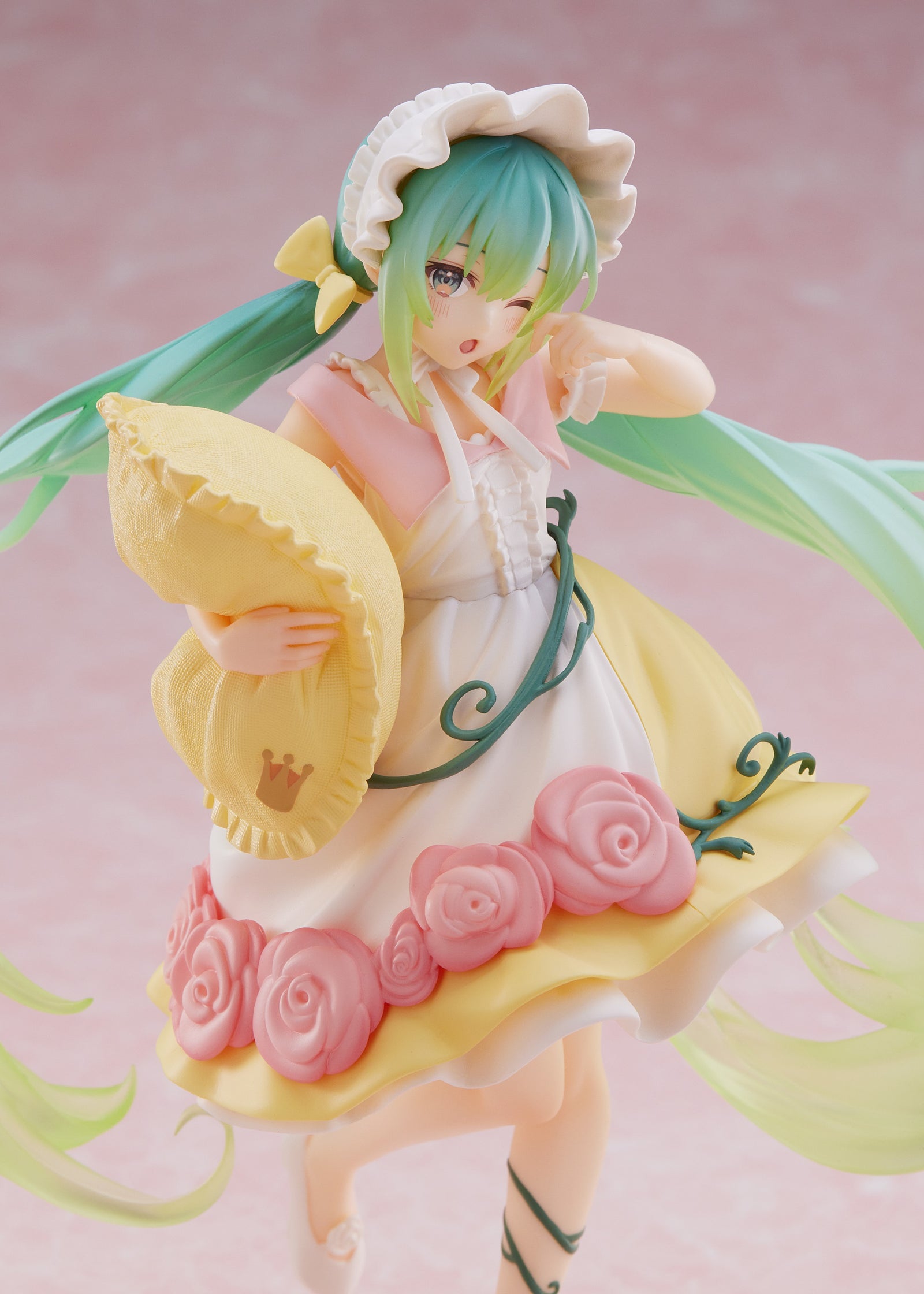 Hatsune Miku Wonderland Figure Sleeping Beauty (rerun)