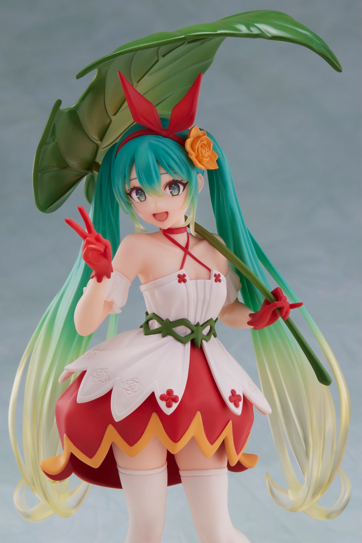 Character Vocal Series 01: Hatsune Miku Wonderland Figure Thumbelina