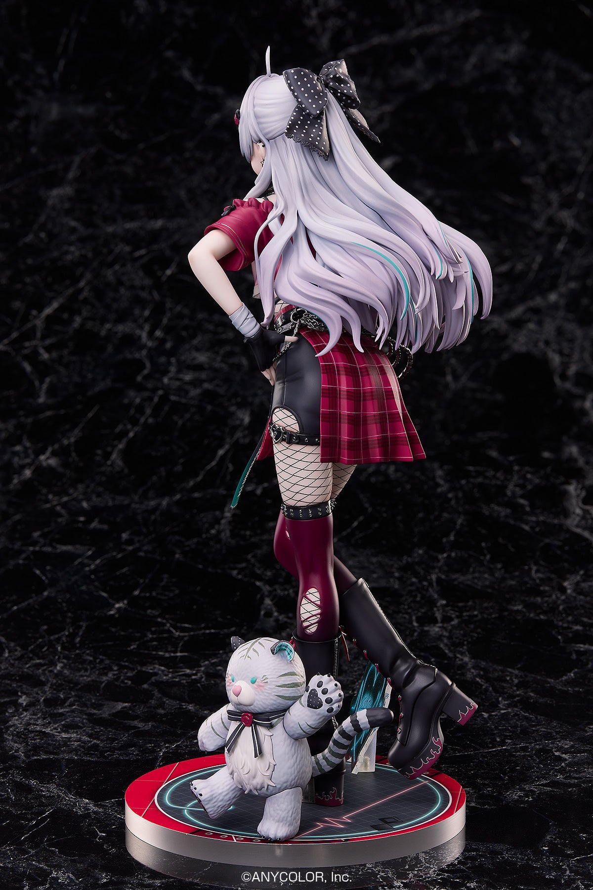 NIJISANJI Ishigami Nozomi 1/7 Scale Figure