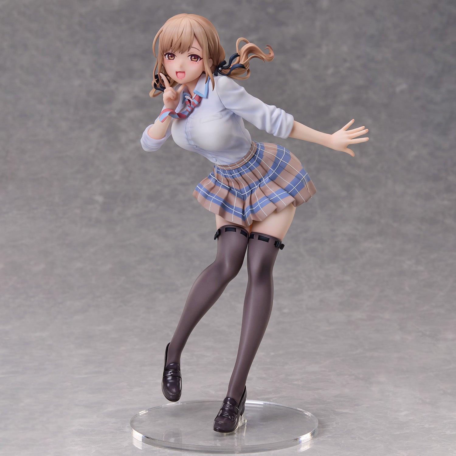 Love Can't Be Divided Between Twins Naori Jinguji 1/6 Scale Pre-Painted Figure