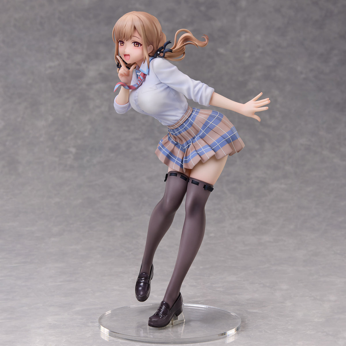 Love Can't Be Divided Between Twins Naori Jinguji 1/6 Scale Pre-Painted Figure