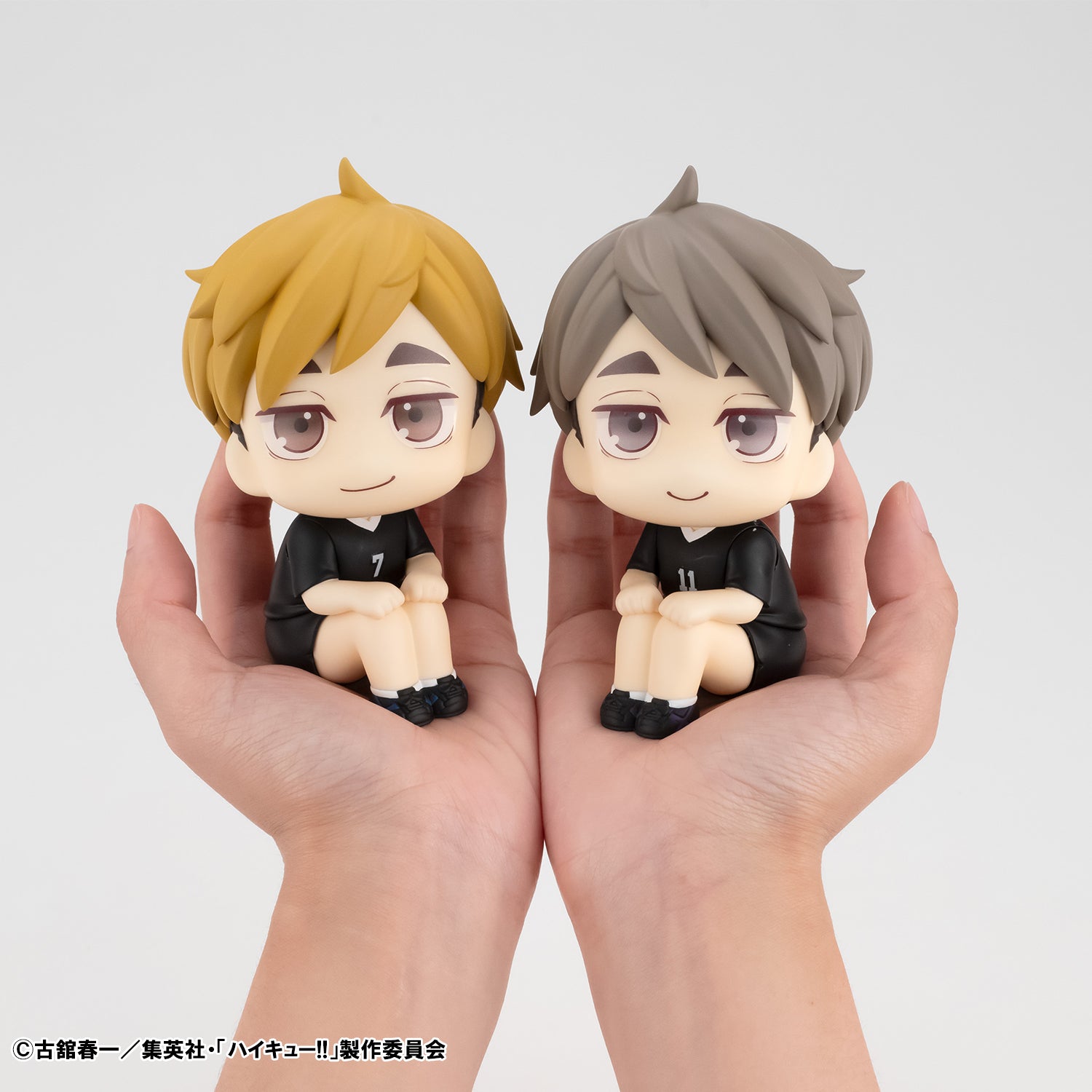 LOOK UP SERIES Haikyu !! Atsumu Miya Uniform ver & Osamu Miya Uniform ver set【with gift: Cushions】