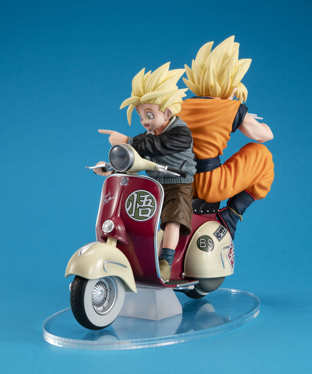 DESKTOP REAL McCOY EX Dragon Ball Z Super Saiyan Son Goku & Super Saiyan Son Gohan & Mortorbike