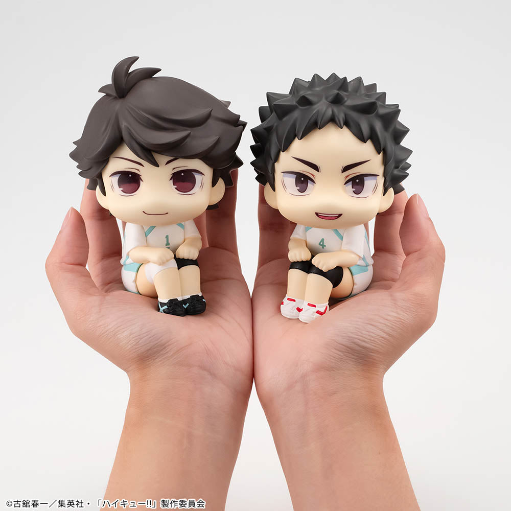 Look Up Haikyu !! Toru Oikawa / Hajime Iwaizumi Uniform ver set【with gift: Cushions】