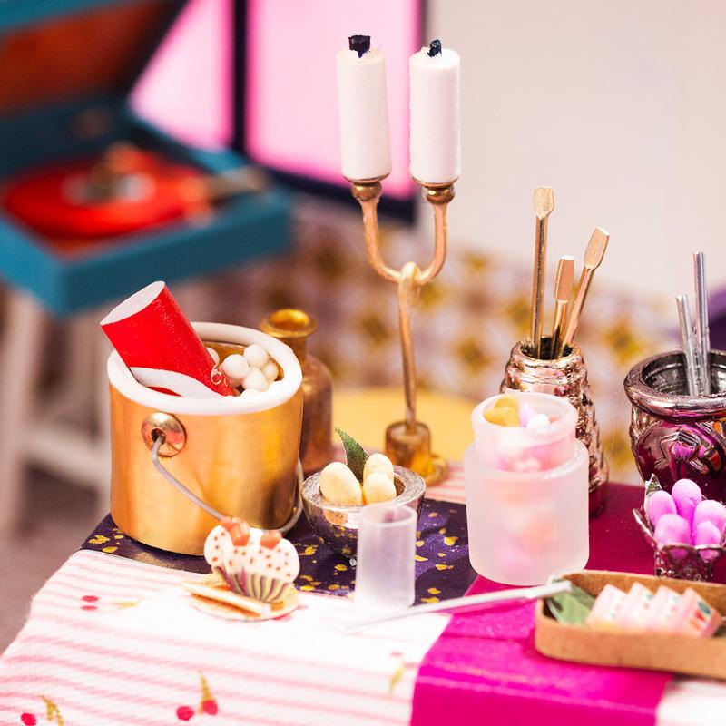 Rolife DIY MINIATURE HOUSE : Dollhouse - Party Time