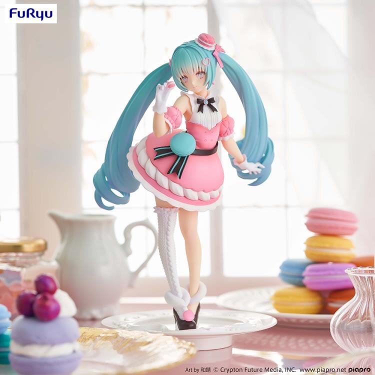 FURYU Corporation Exceed Creative Figure Hatsune Miku SweetSweets Series Macaroon
