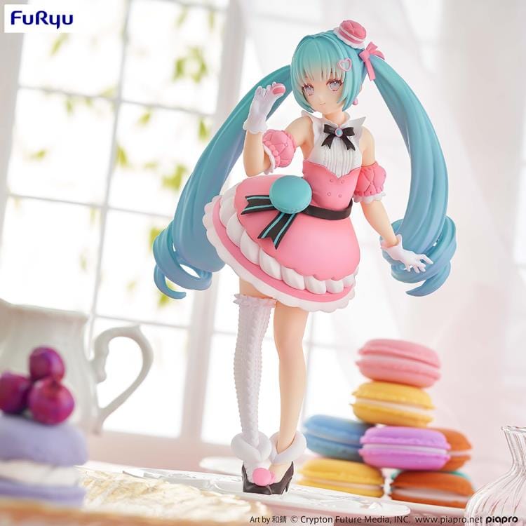 FURYU Corporation Exceed Creative Figure Hatsune Miku SweetSweets Series Macaroon