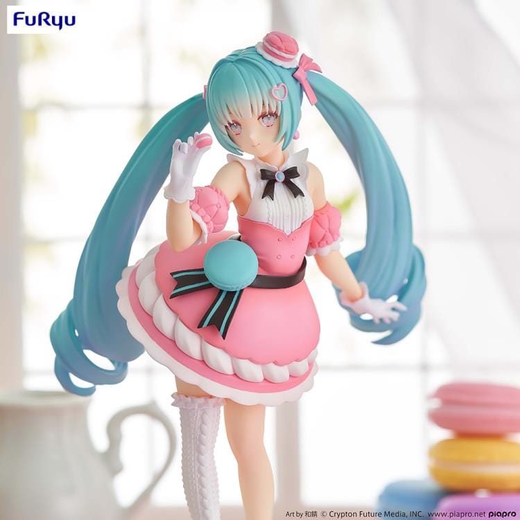 FURYU Corporation Exceed Creative Figure Hatsune Miku SweetSweets Series Macaroon