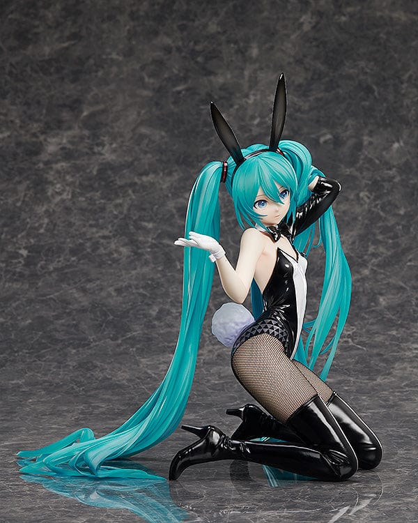 FREEing Hatsune Miku : Bunny Ver / Art by SanMuYYB 1/4 Scale Figure