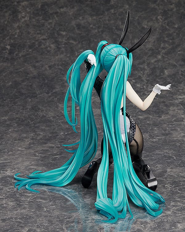 FREEing Hatsune Miku : Bunny Ver / Art by SanMuYYB 1/4 Scale Figure