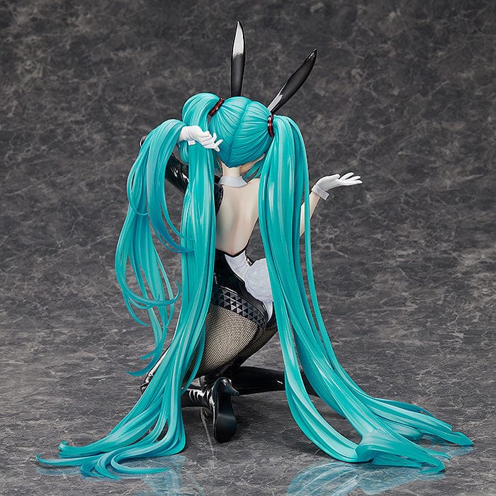 FREEing Hatsune Miku : Bunny Ver / Art by SanMuYYB 1/4 Scale Figure