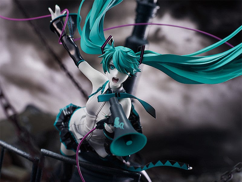 Good Smile Company Hatsune Miku Love is War Refined Ver 1/8 Scale Figure + Good Smile Company 20th Anniversary Book