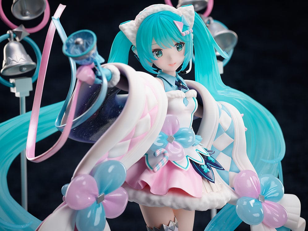 FURYU HATSUNE MIKU MAGICAL MIRAI 2020 Winter Festival Ver. 1/7 Scale Figure