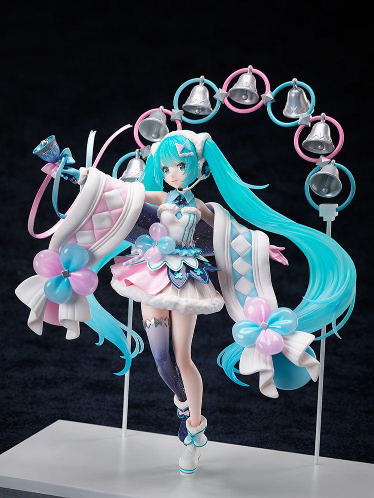 FURYU HATSUNE MIKU MAGICAL MIRAI 2020 Winter Festival Ver. 1/7 Scale Figure