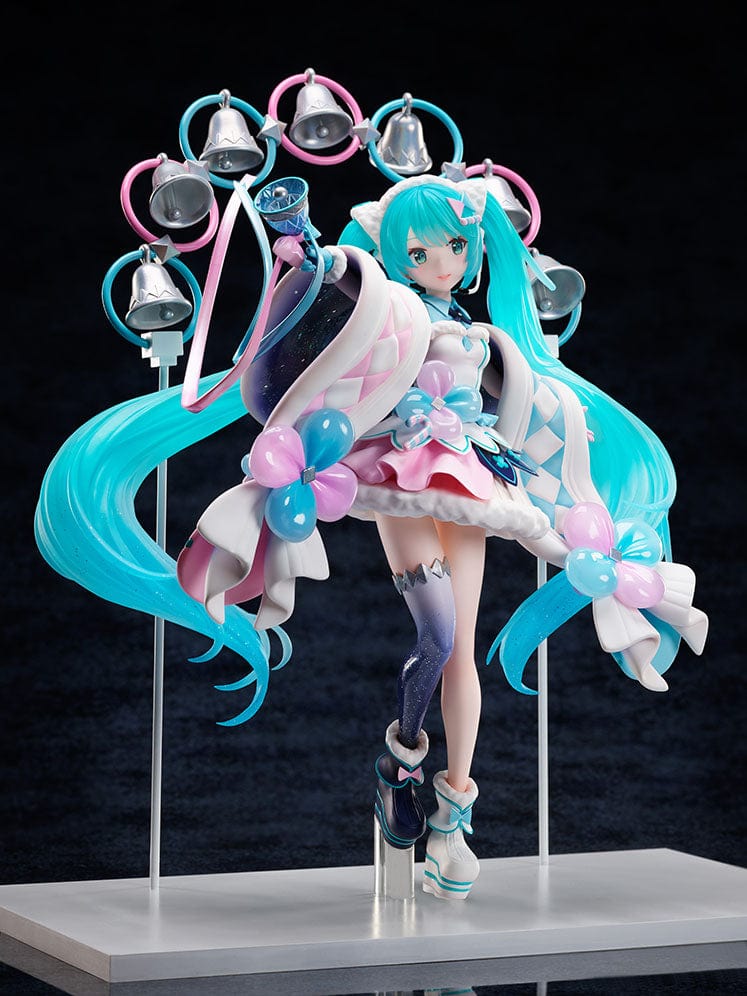 FURYU HATSUNE MIKU MAGICAL MIRAI 2020 Winter Festival Ver. 1/7 Scale Figure