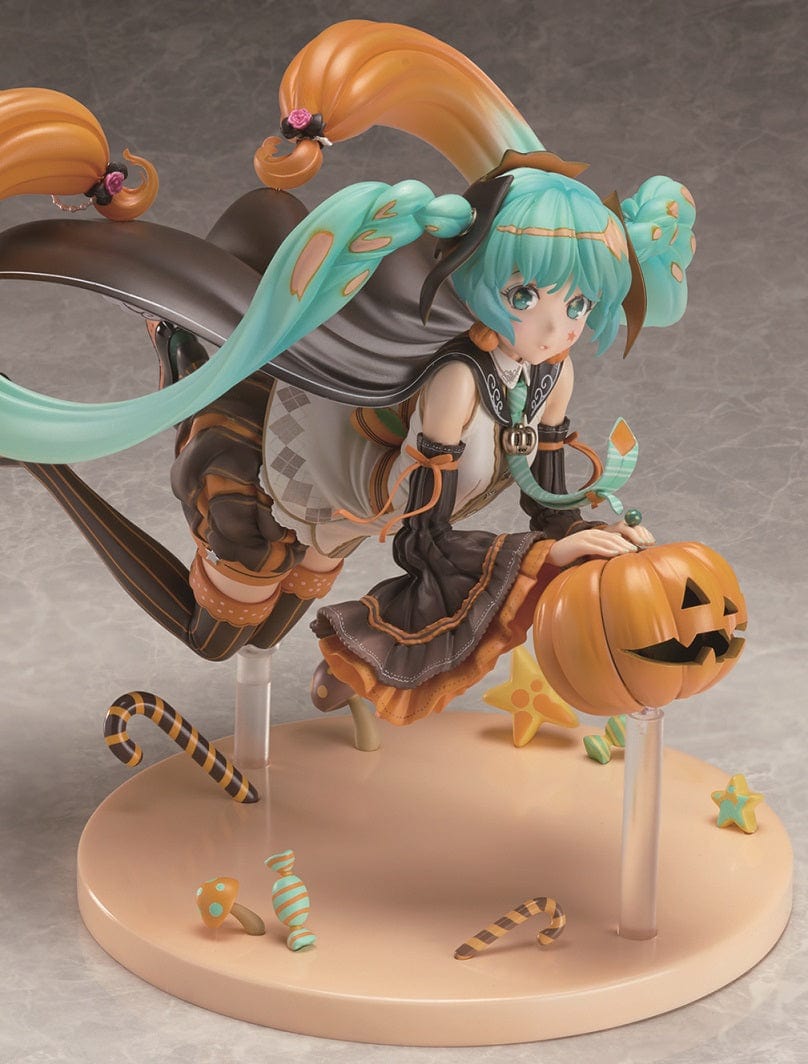 Hatsune Miku 1/8th Halloween Scale - good Trick or Miku