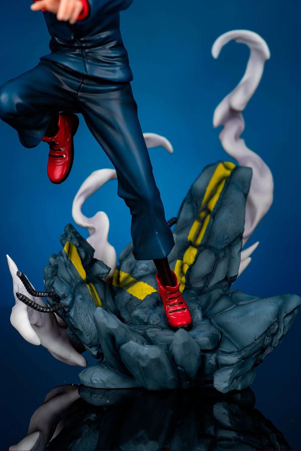 Medialink Jujutsu Kaisen Painted Figure - Yuji Itadori