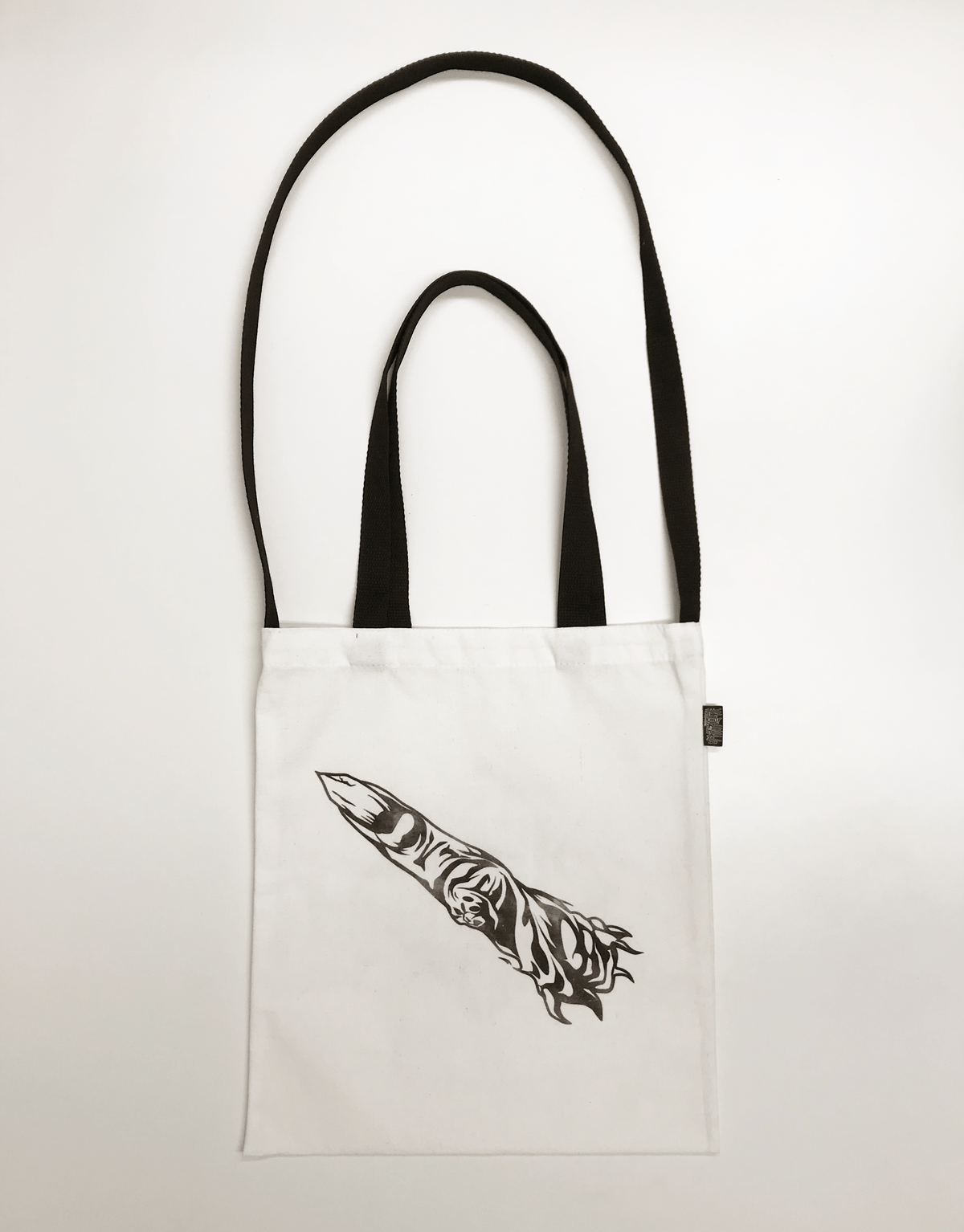 Medialink Jujutsu Kaisen Ryomen Sukuna&#39;s Finger Tote Bag