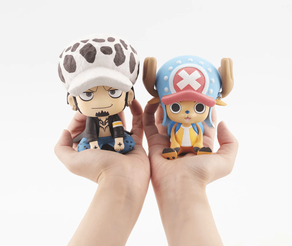 Megahouse LOOK UP SERIES TRAFALGAR.LAW &amp; TONYTONY CHOPPER【with gift - cushion】