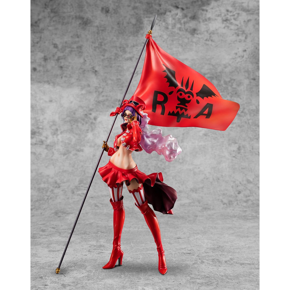 Megahouse ONE PIECE Portrait Of Pirates LIMITED EDITION Commander of the "East Army" Revolutionary Army Belo Betty