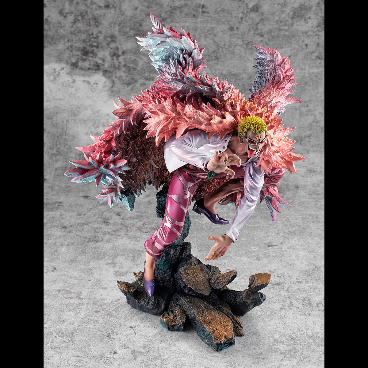 Megahouse PORTRAIT.OF.PIRATES ONE PIECE “SA-MAXIMUM” “Heavenly Demon” Donquixote Doflamingo (Limited Repeat)