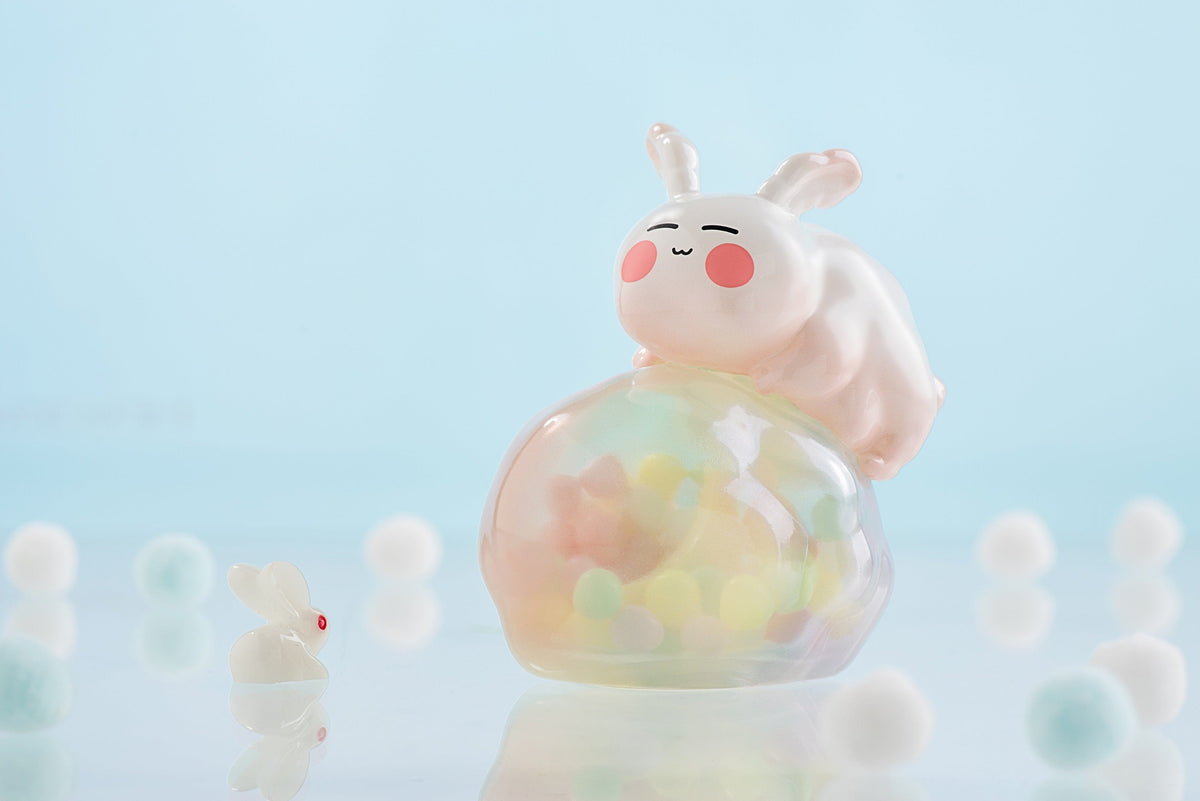 SimonToys SIMONTOYS DONKEE LIGHT AND SOFT SERIES TRADING FIGURE