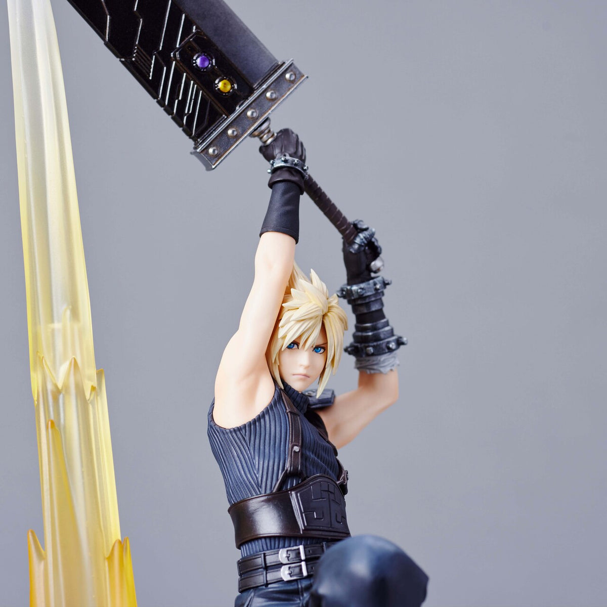 FINAL FANTASY VII REBIRTH Statuette CLOUD STRIFE
