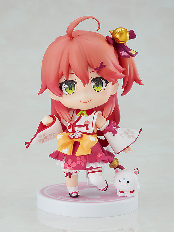 1722 Nendoroid Sakura Miko