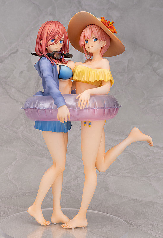 The Quintessential Quintuplets Ichika Nakano & Miku Nakano 1/7 Scale FIgure