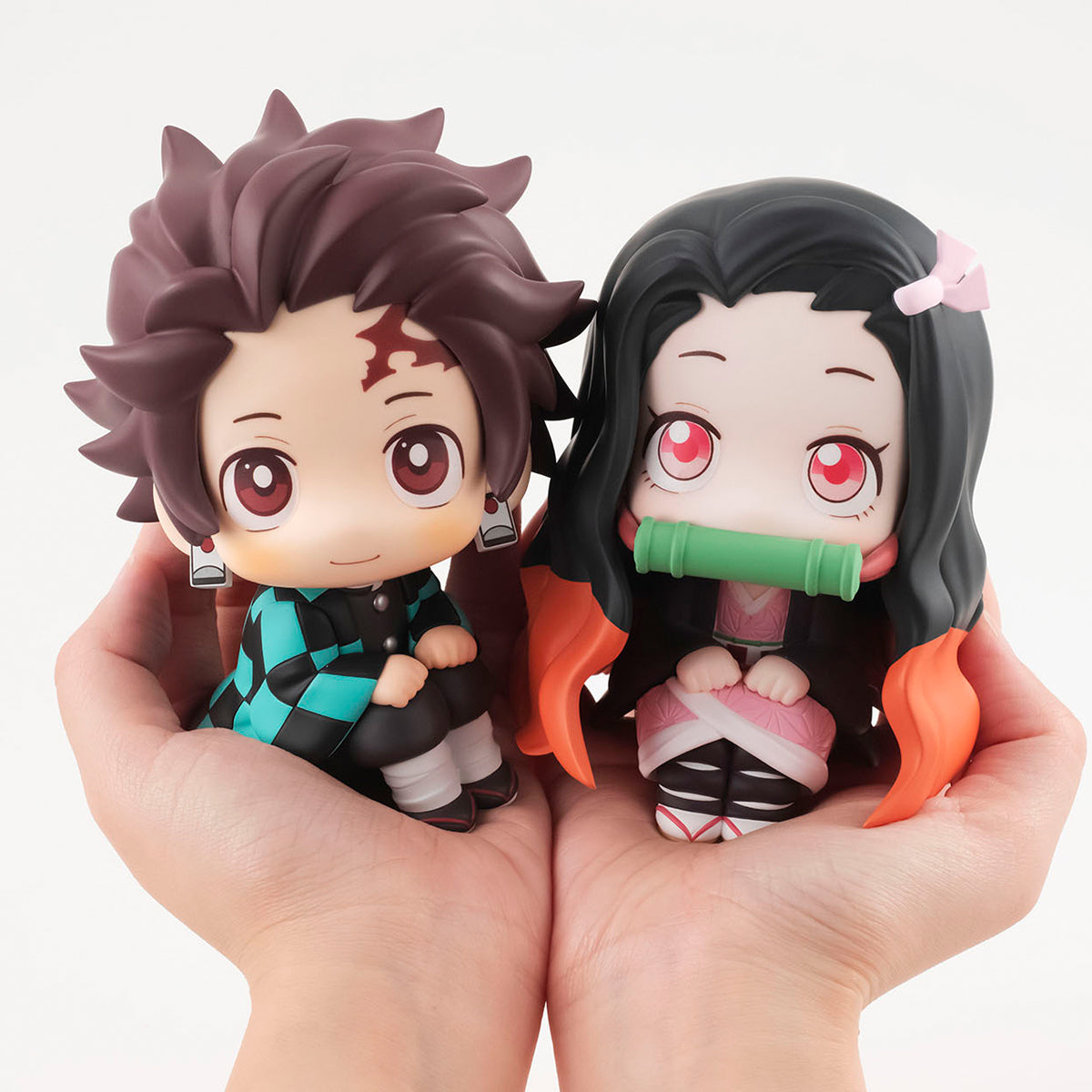 Demon Slayer Kimetsu no Yaiba Look Up Series Tanjiro Kamado & Nezuko Kamado Set ( With gift : Cushion )