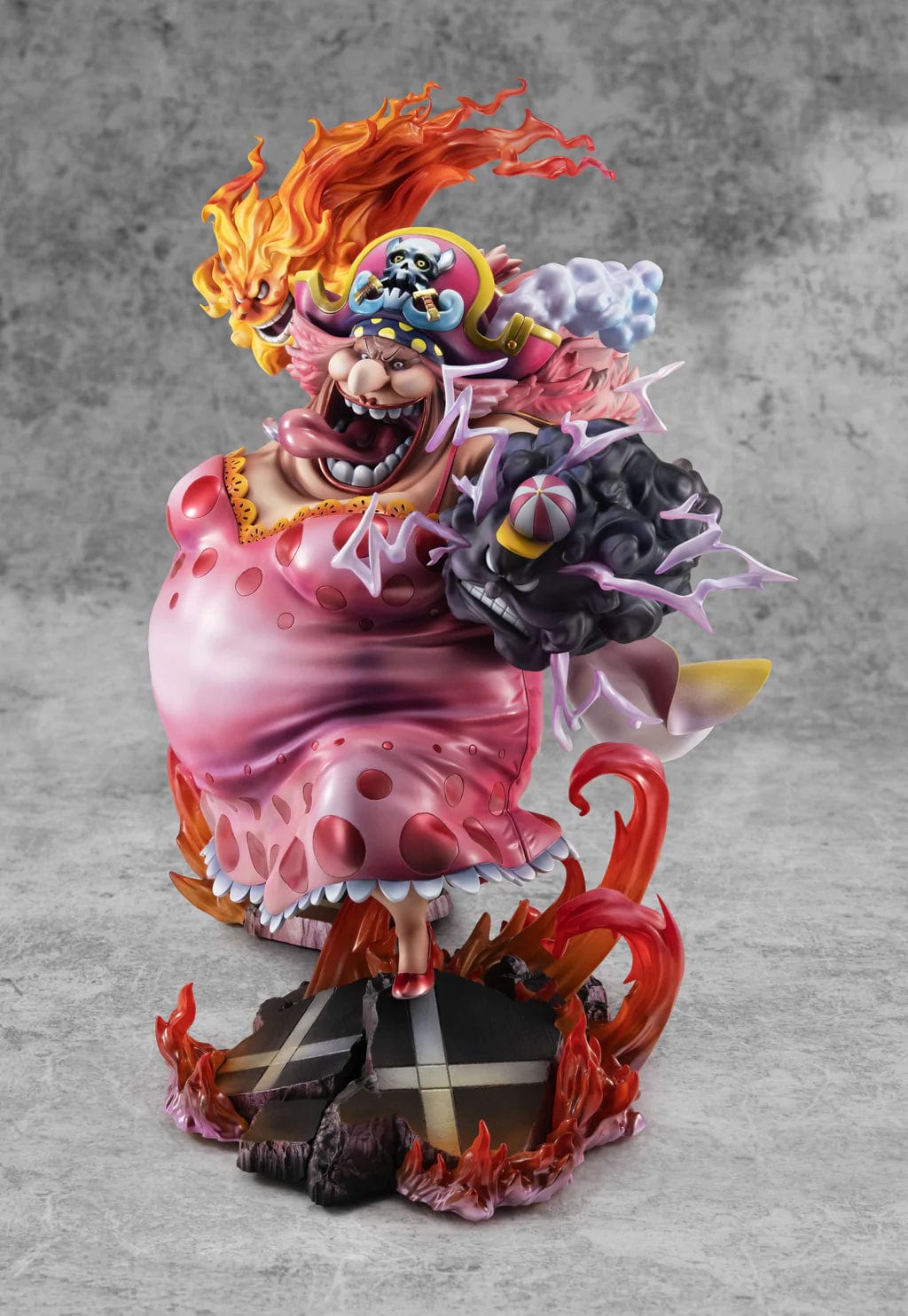 Megahouse PORTRAIT.OF.PIRATES ONE PIECE “ SA-MAXIMUM ” Great Pirate “ Big Mom ” Charlotte Linlin