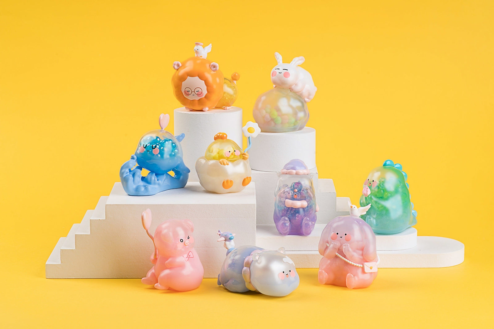 SimonToys SIMONTOYS DONKEE LIGHT AND SOFT SERIES TRADING FIGURE