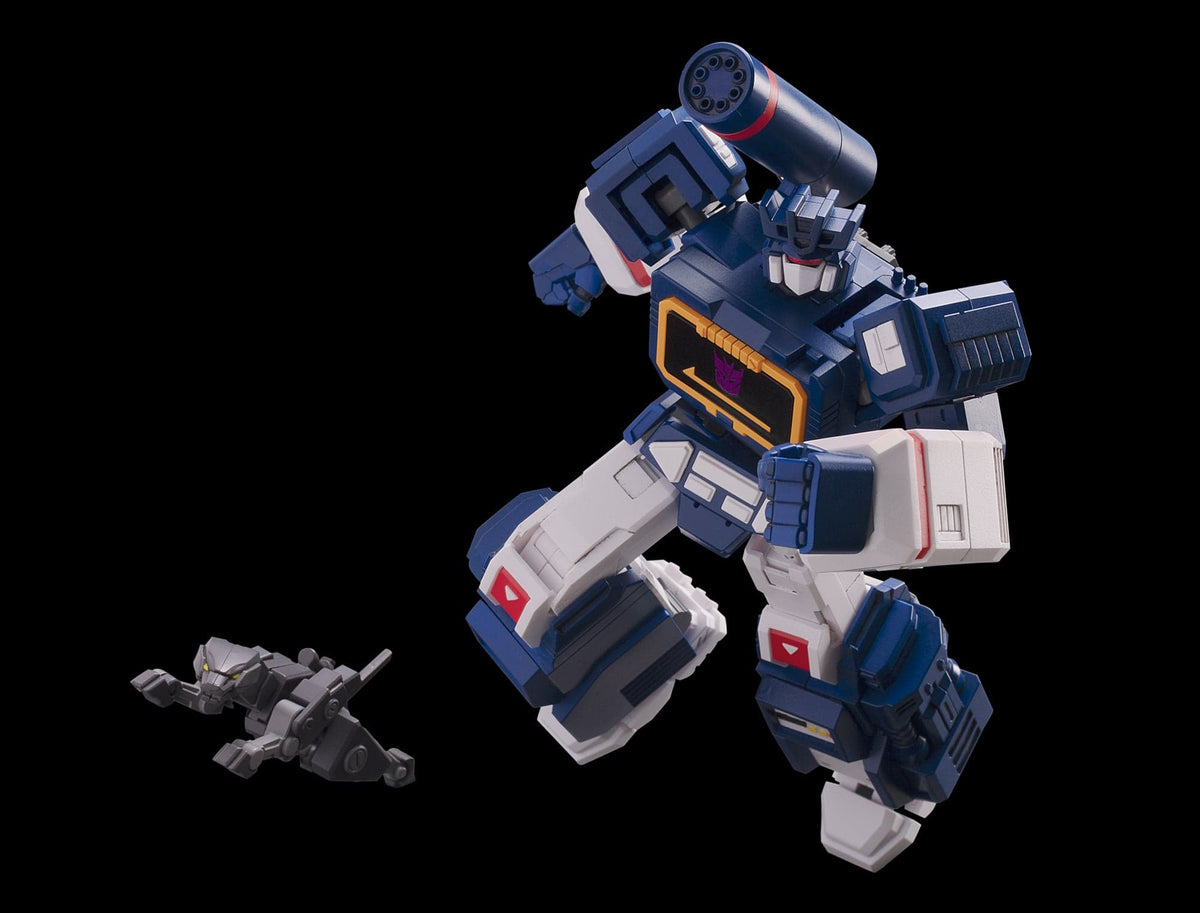 Flame Toys Soundwave