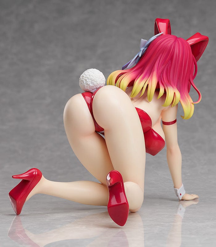 FREEing Stephanie Dora: Bare Leg Bunny Ver. 1/4th Scale Figure